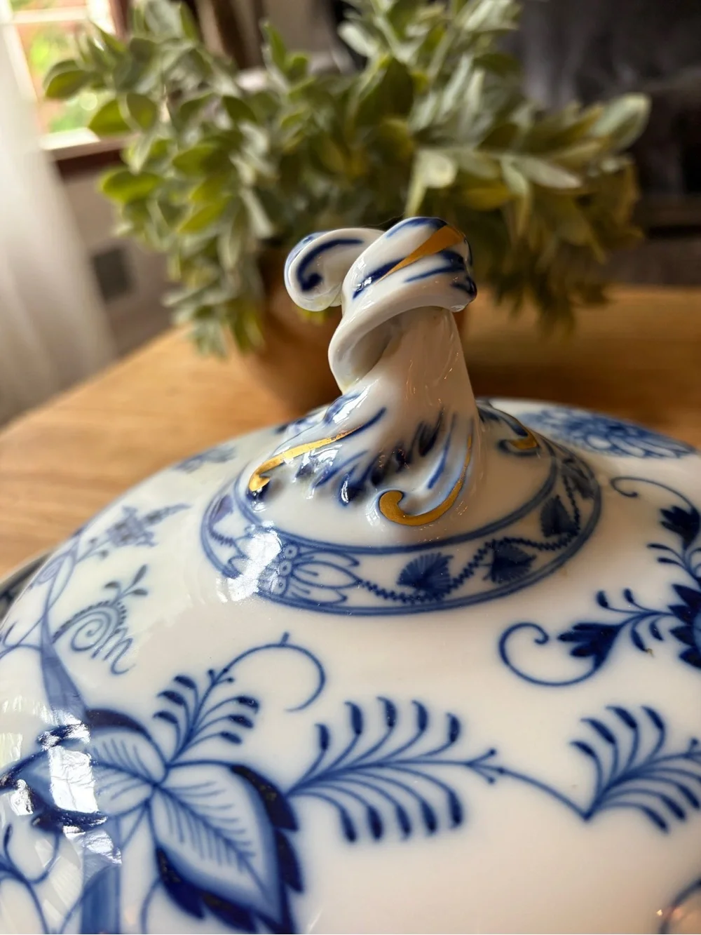 MEISSEN Antique Covered Lid Serving Dish Blue Onion Germany 1881-1930 Porcelain